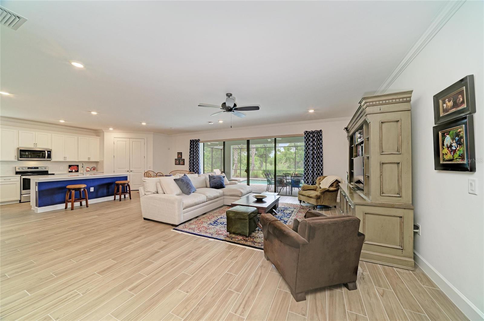 SAPPHIRE POINT PH IIIA - Residential
