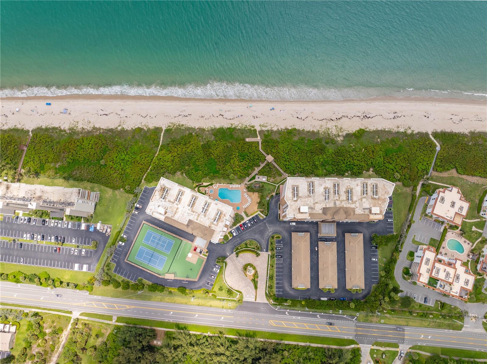 OCEANIQUE OCEANFRONT A CONDO - Residential