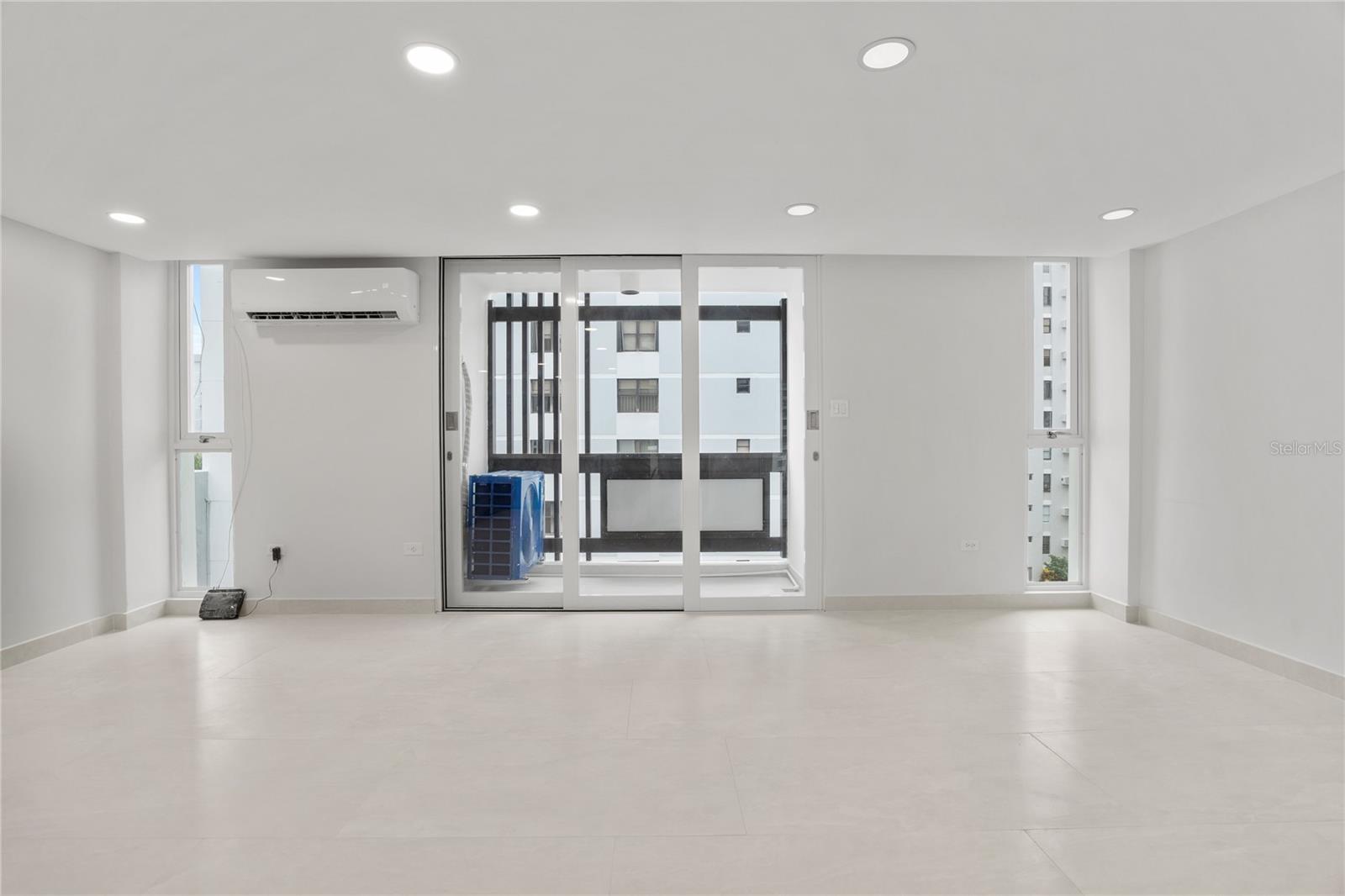 CONDADO AMBASSADOR - Residential