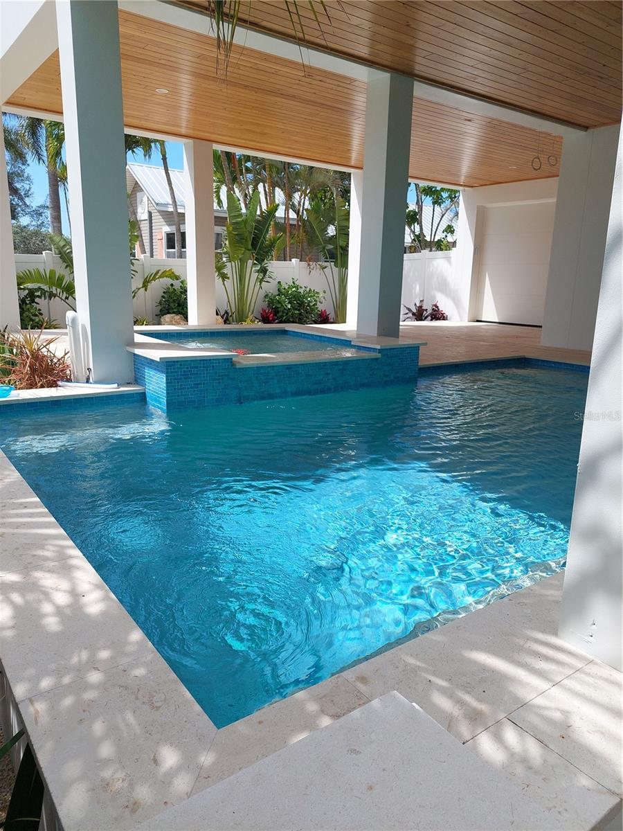 CORTEZ BEACH - Residential