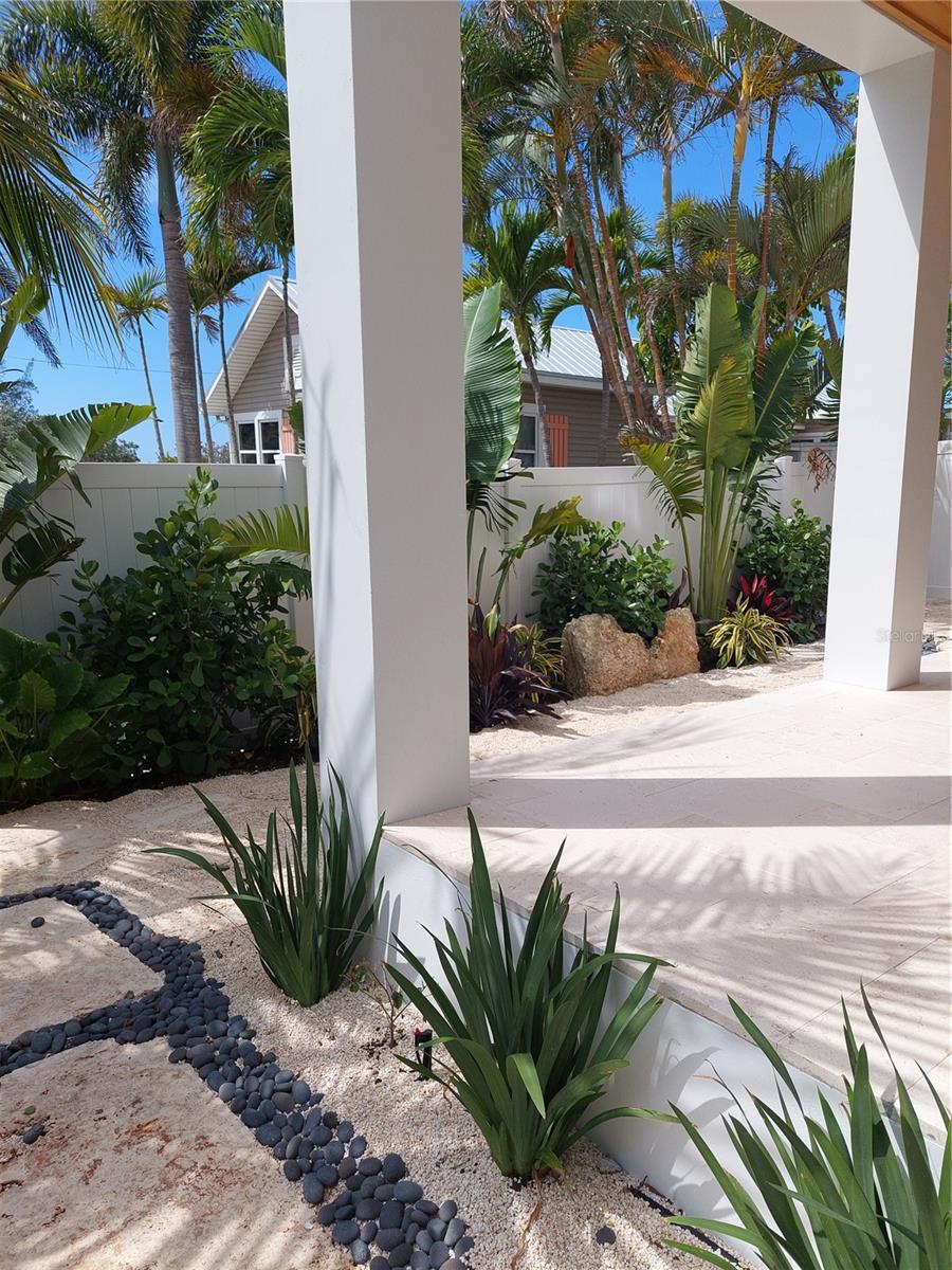 CORTEZ BEACH - Residential