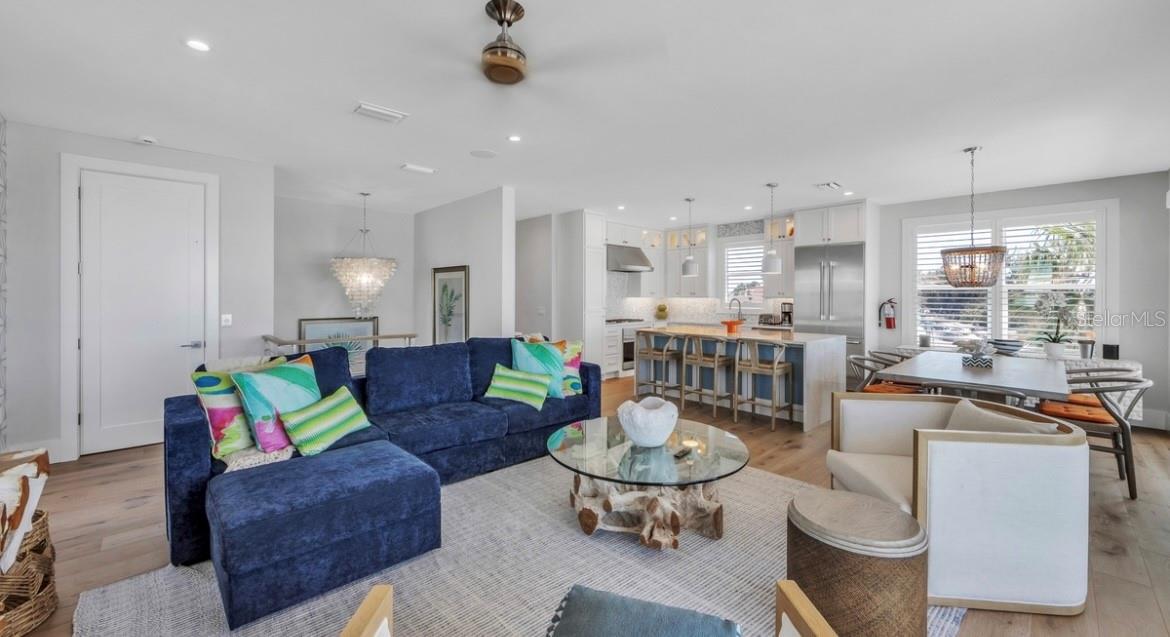 CORTEZ BEACH - Residential