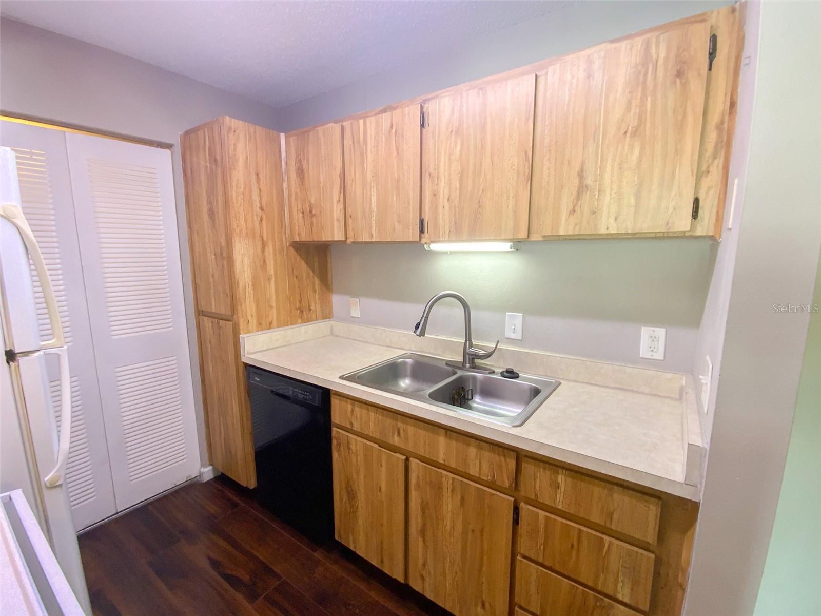 HARBOR CLUB CONDO - Residential Lease