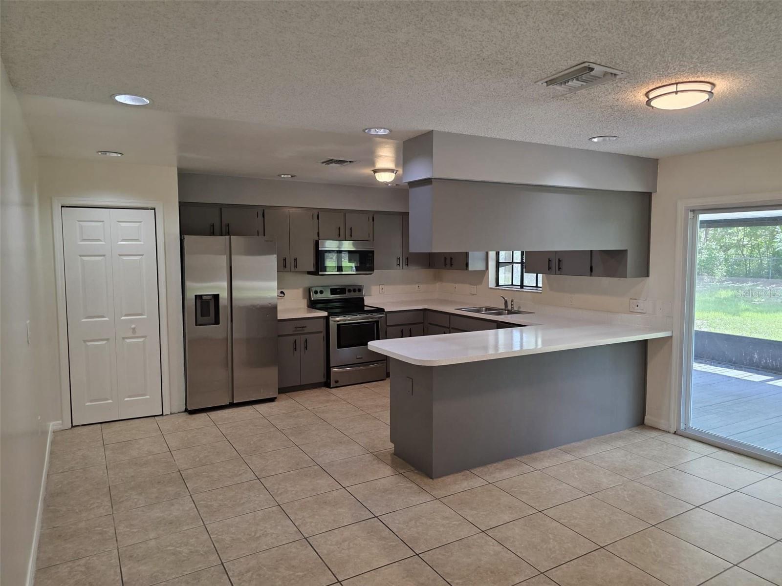 UNPLATTED - Residential Lease