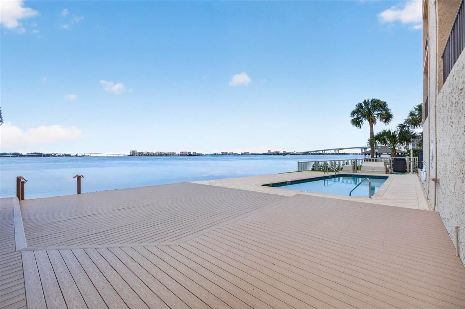 CAMELOT OAKS CONDO - Residential