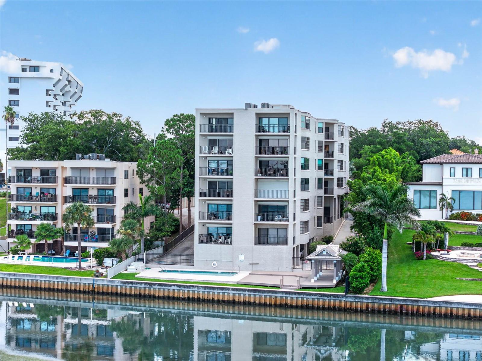 CAMELOT OAKS CONDO - Residential
