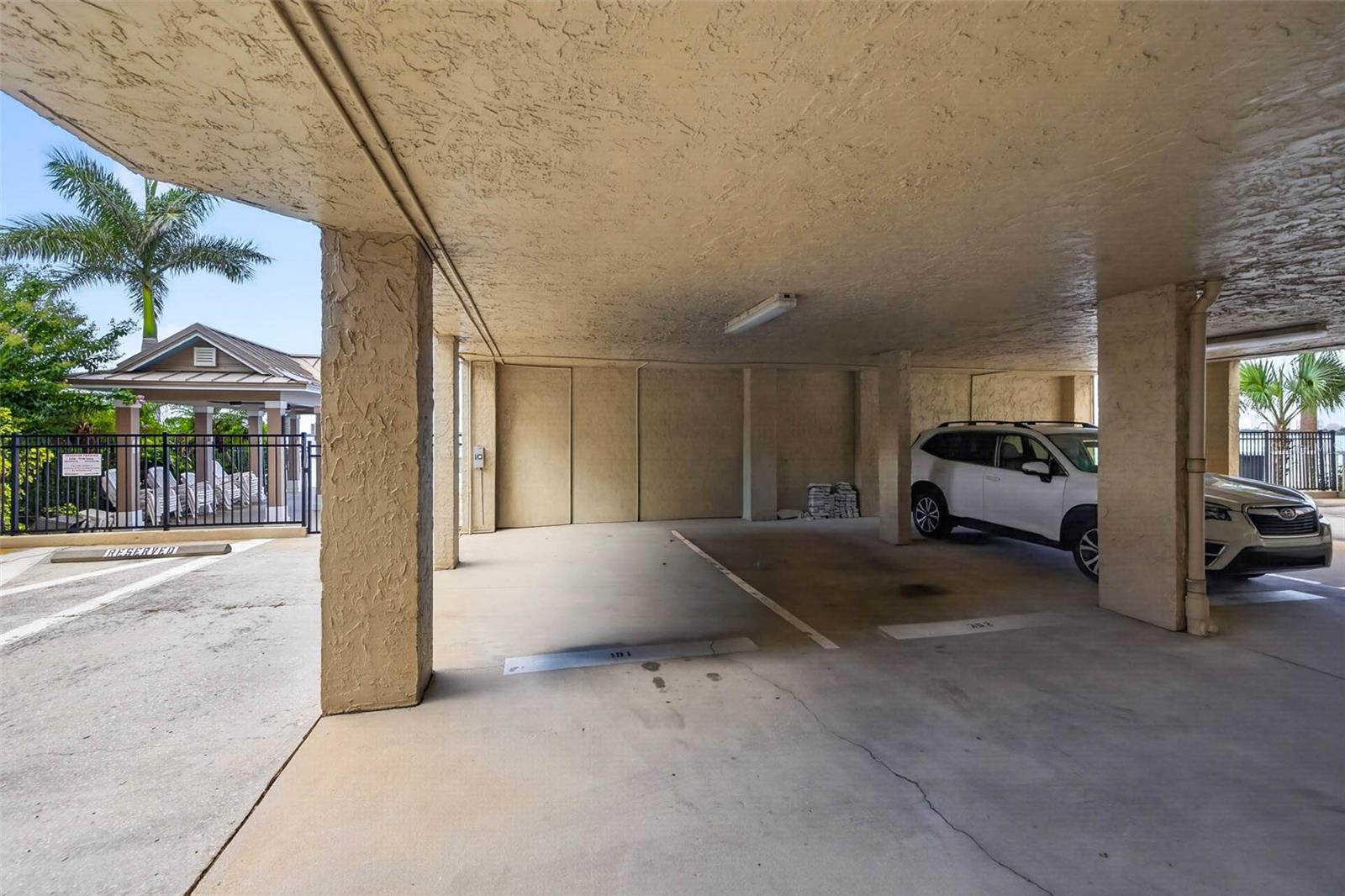 CAMELOT OAKS CONDO - Residential