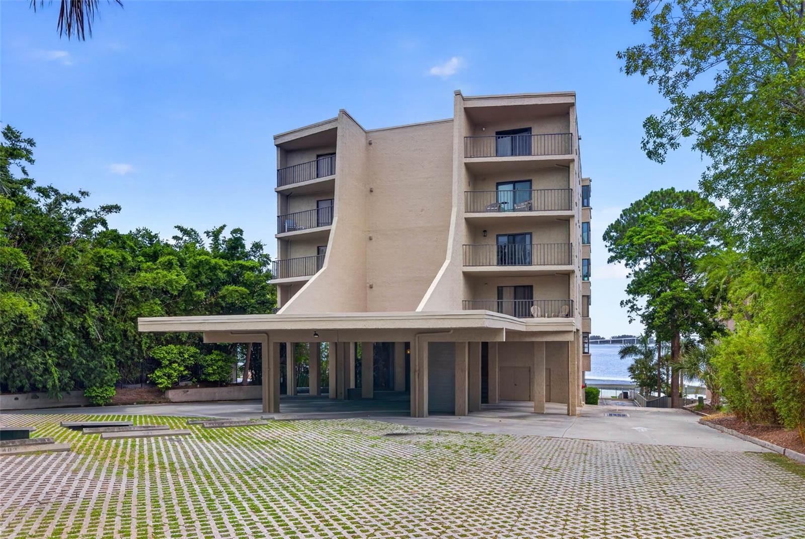 CAMELOT OAKS CONDO - Residential