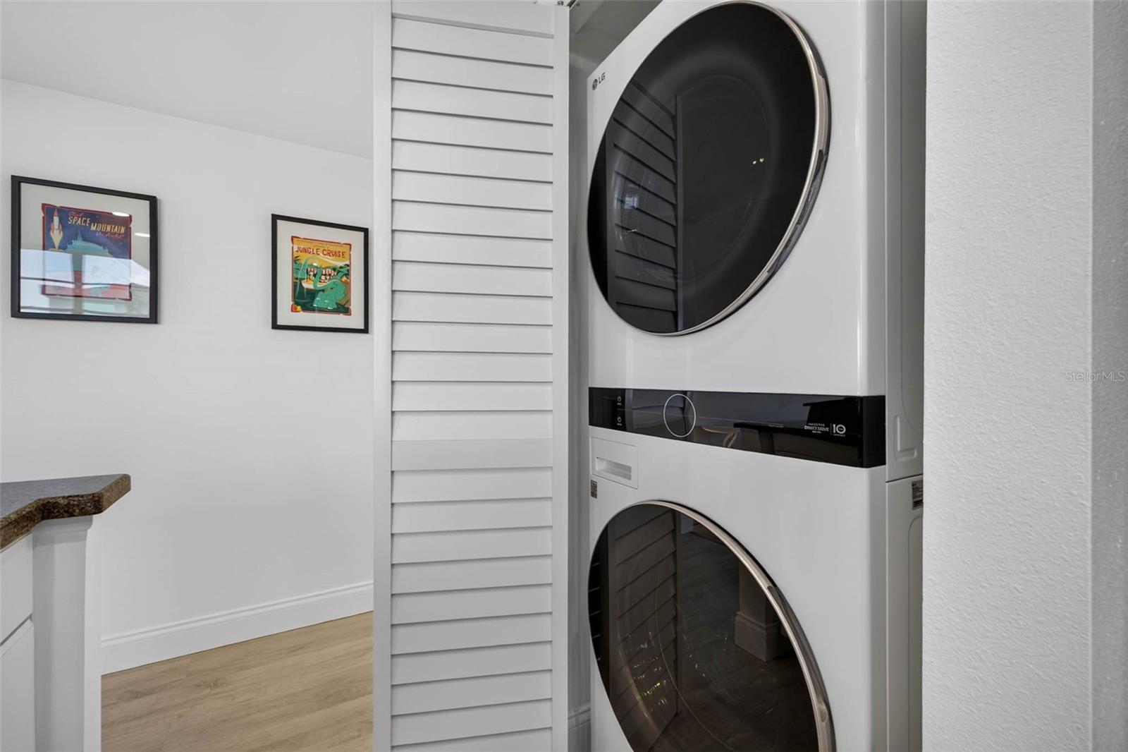 CAMELOT OAKS CONDO - Residential