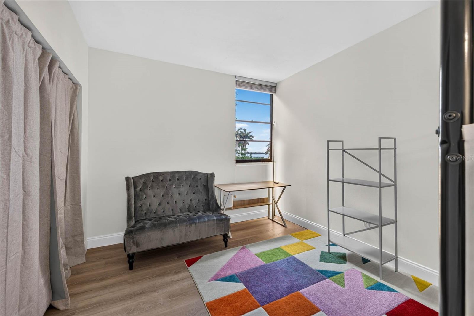 CAMELOT OAKS CONDO - Residential