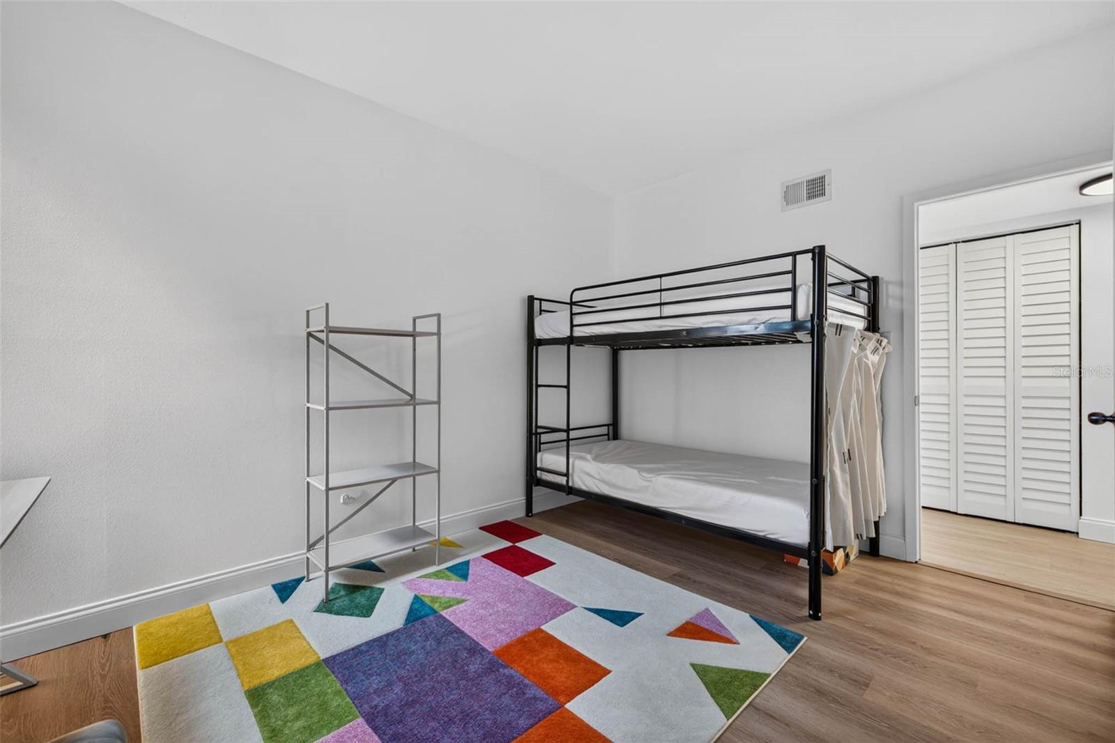 CAMELOT OAKS CONDO - Residential