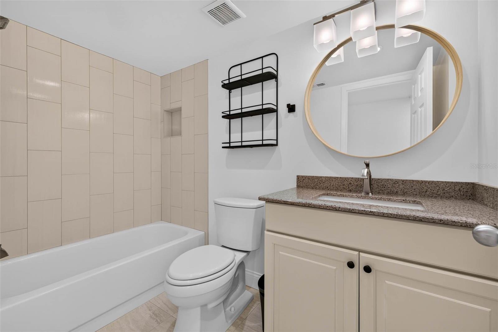 CAMELOT OAKS CONDO - Residential