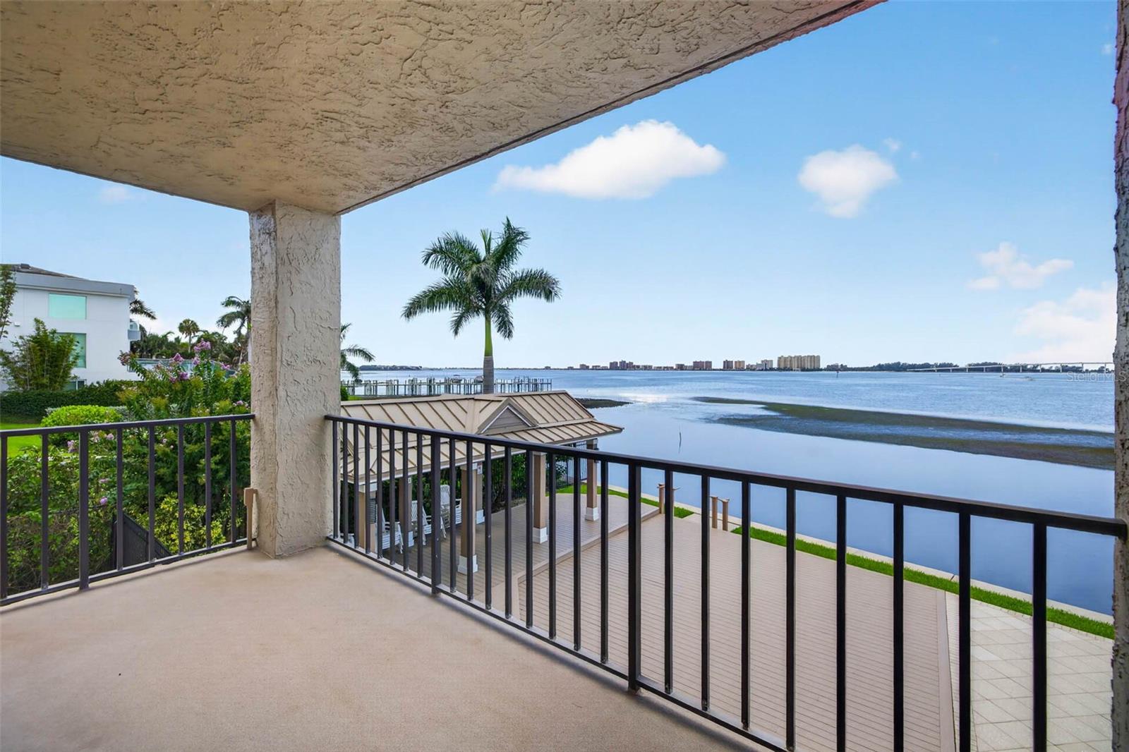CAMELOT OAKS CONDO - Residential
