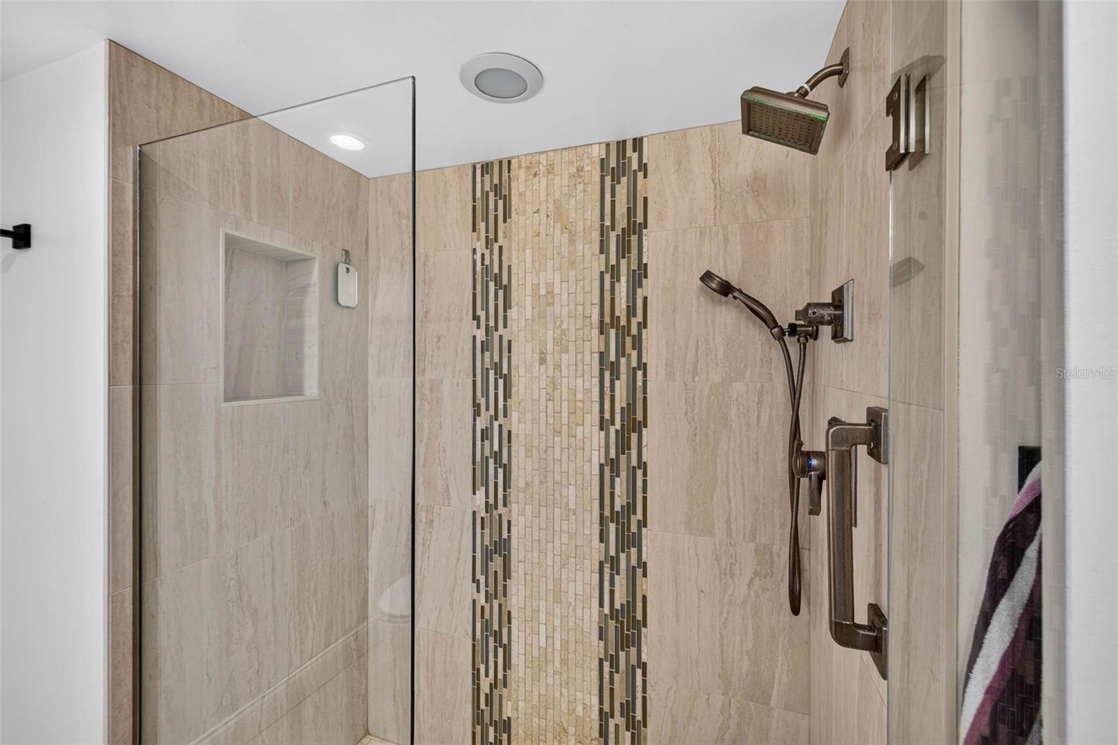 CAMELOT OAKS CONDO - Residential