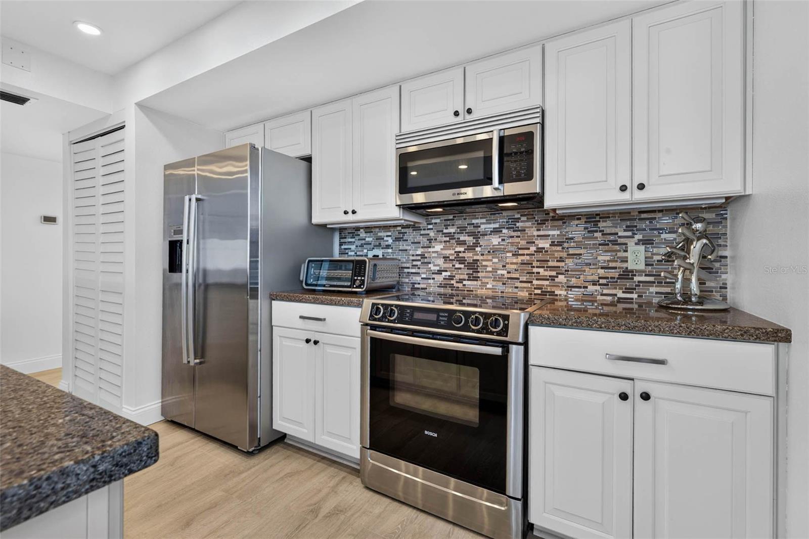 CAMELOT OAKS CONDO - Residential