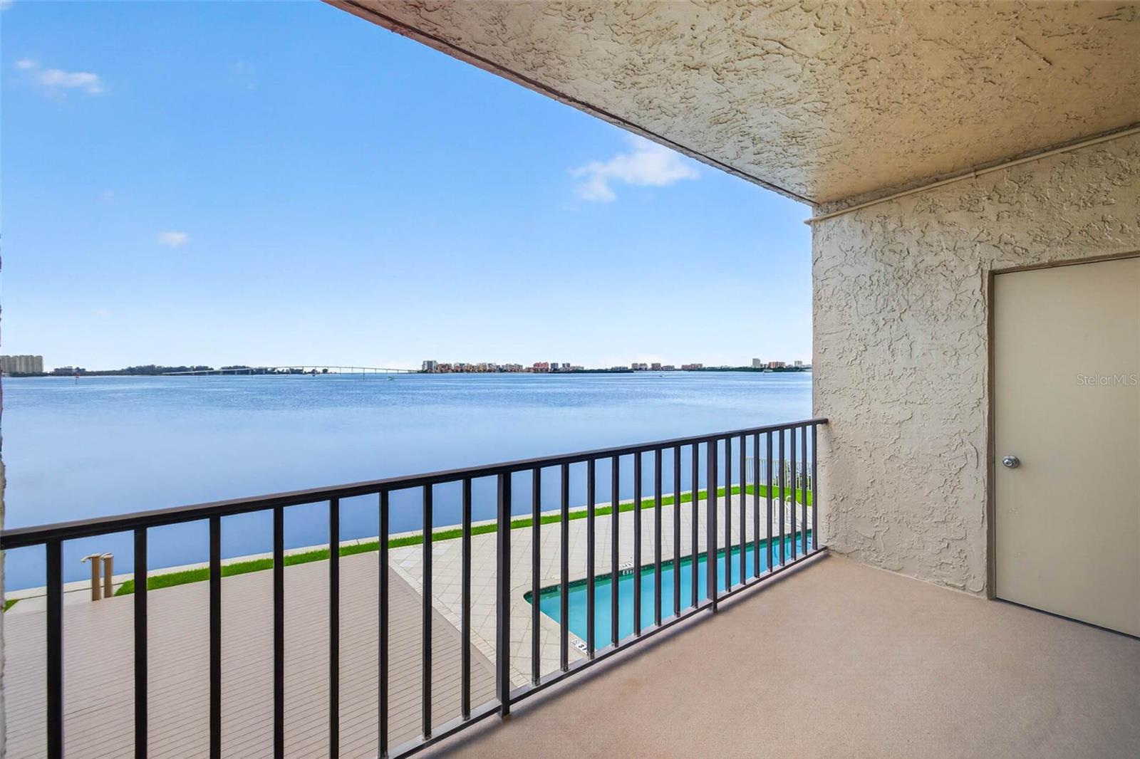CAMELOT OAKS CONDO - Residential