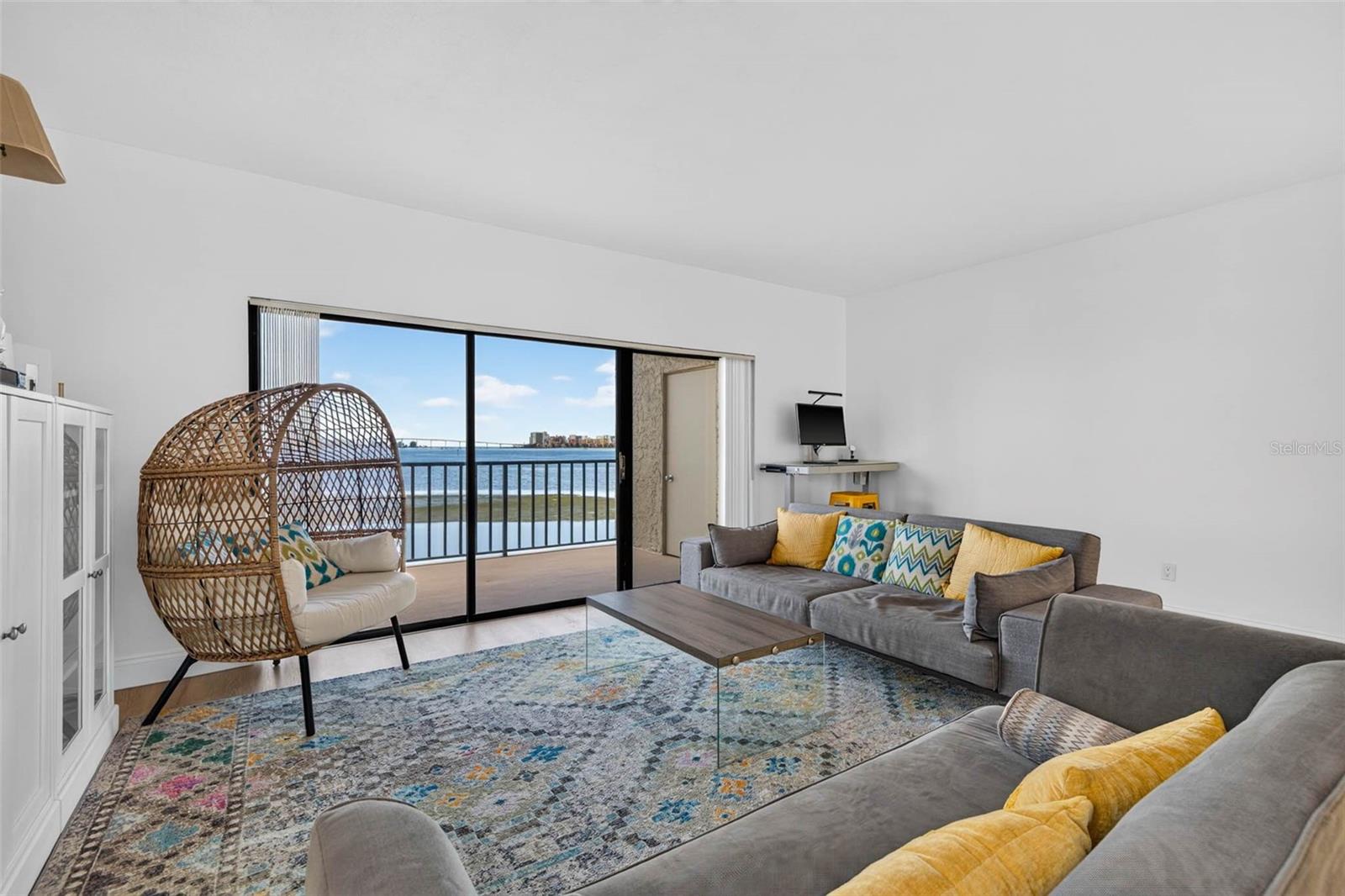 CAMELOT OAKS CONDO - Residential