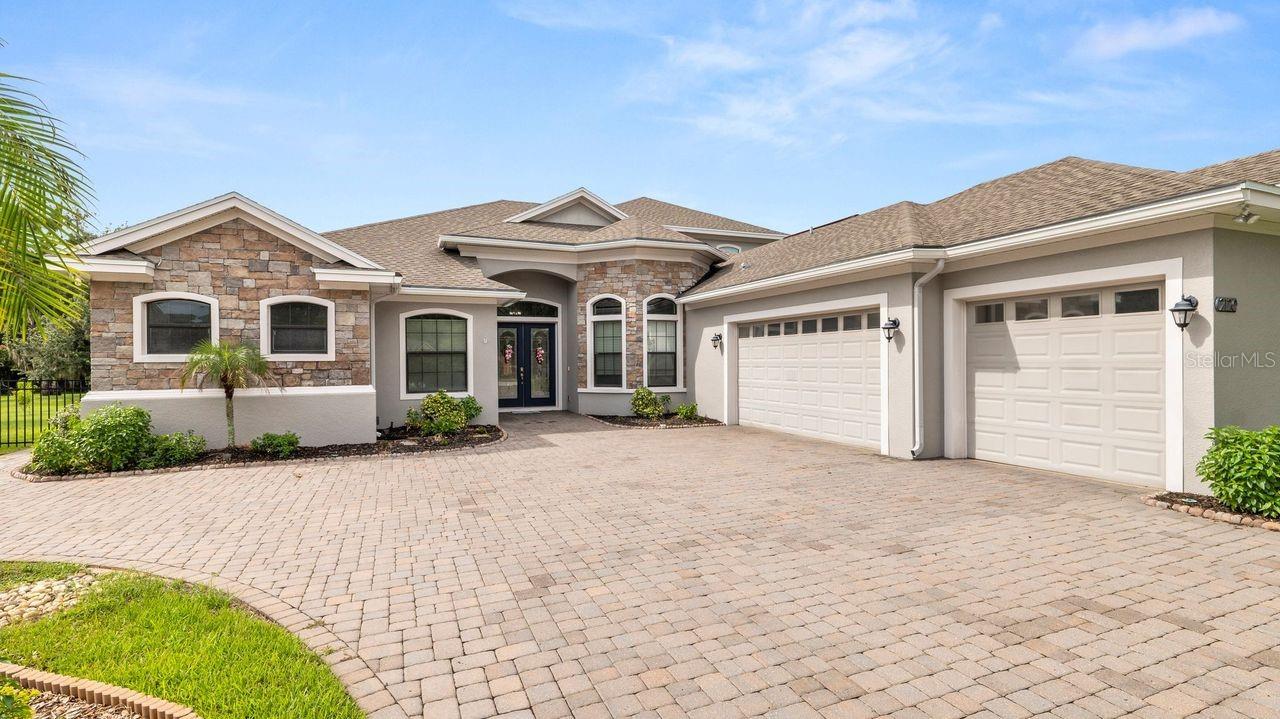 SOUTHERN OAKS - Residential