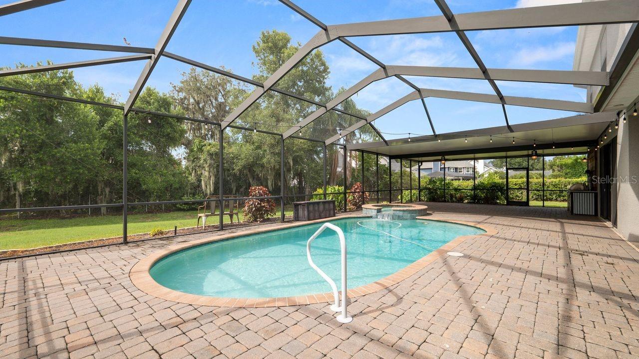 SOUTHERN OAKS - Residential