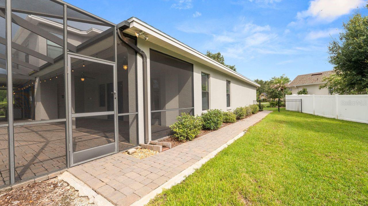 SOUTHERN OAKS - Residential