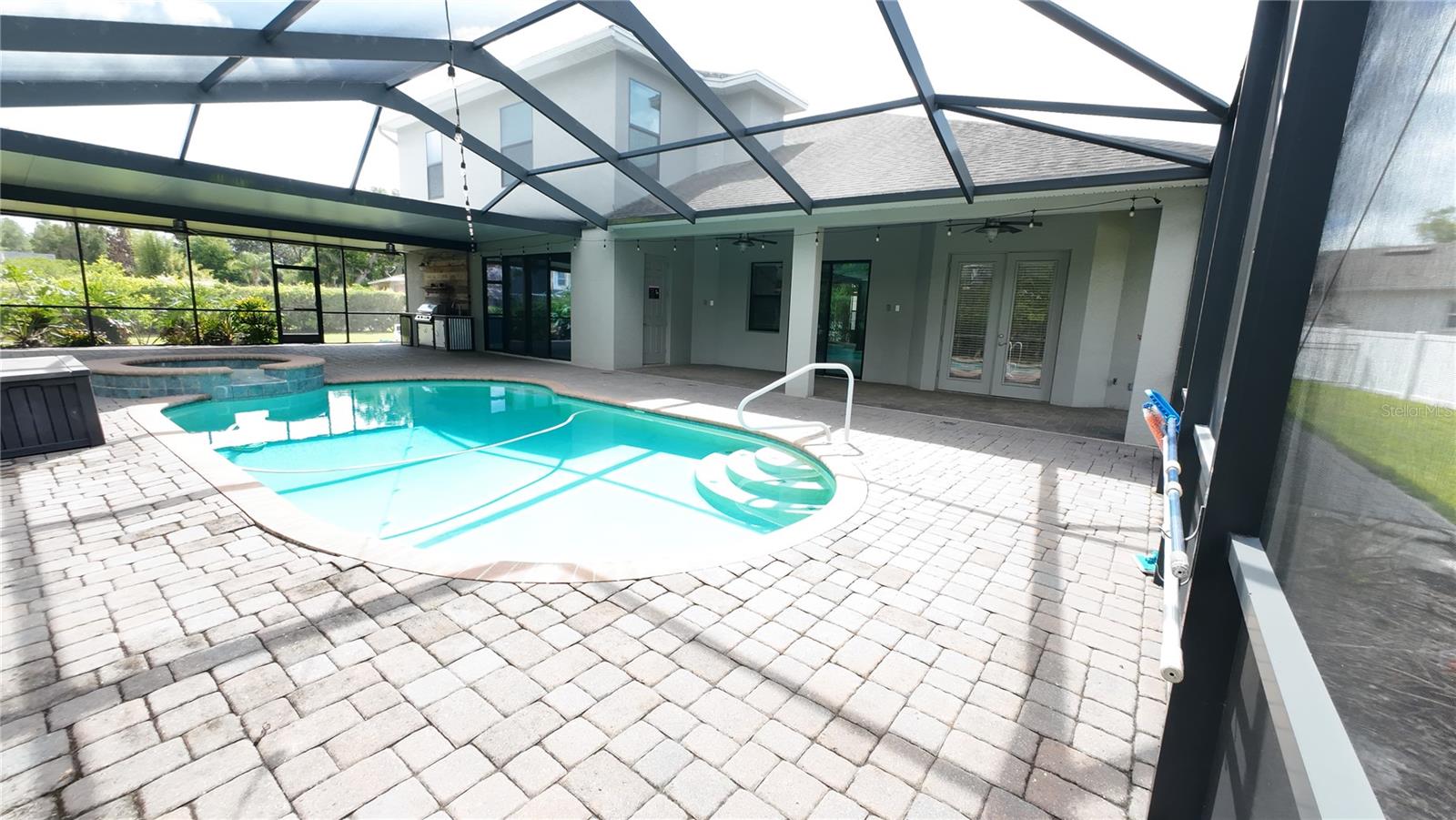 SOUTHERN OAKS - Residential