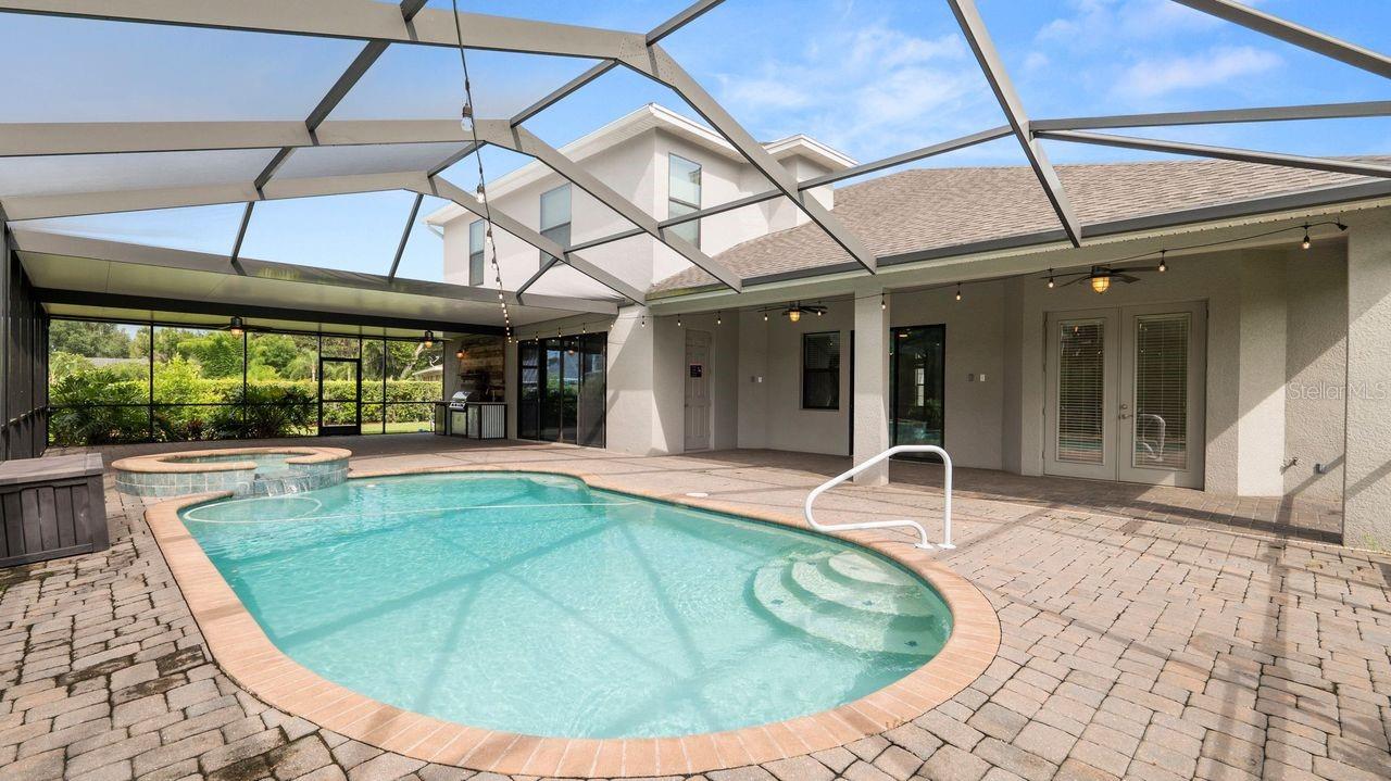 SOUTHERN OAKS - Residential