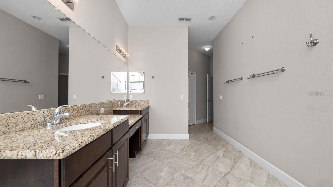 SOUTHERN OAKS - Residential