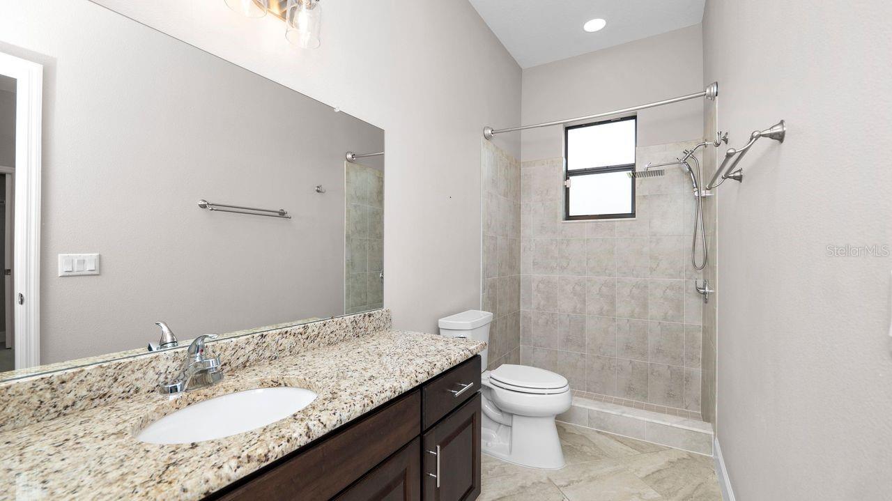 SOUTHERN OAKS - Residential
