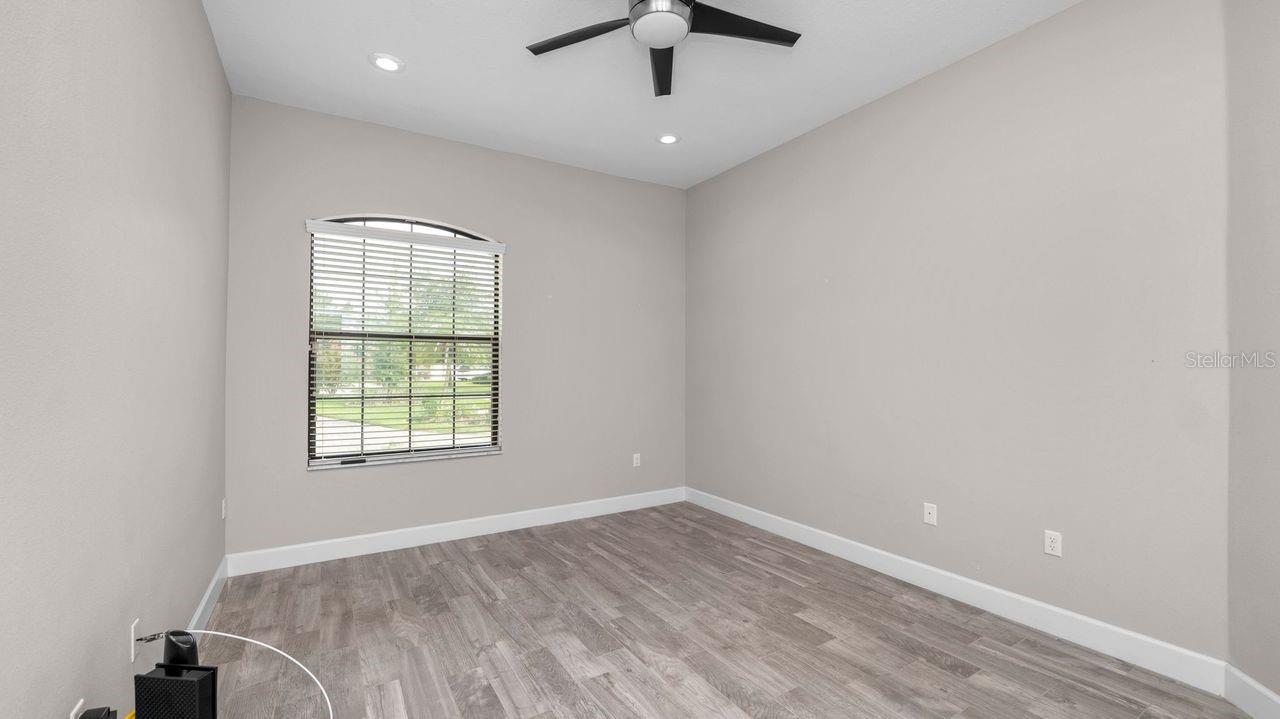 SOUTHERN OAKS - Residential