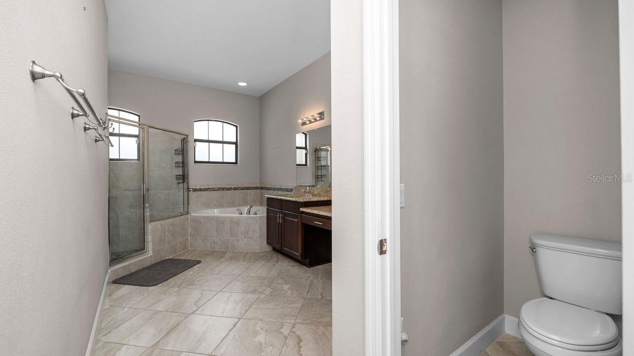 SOUTHERN OAKS - Residential