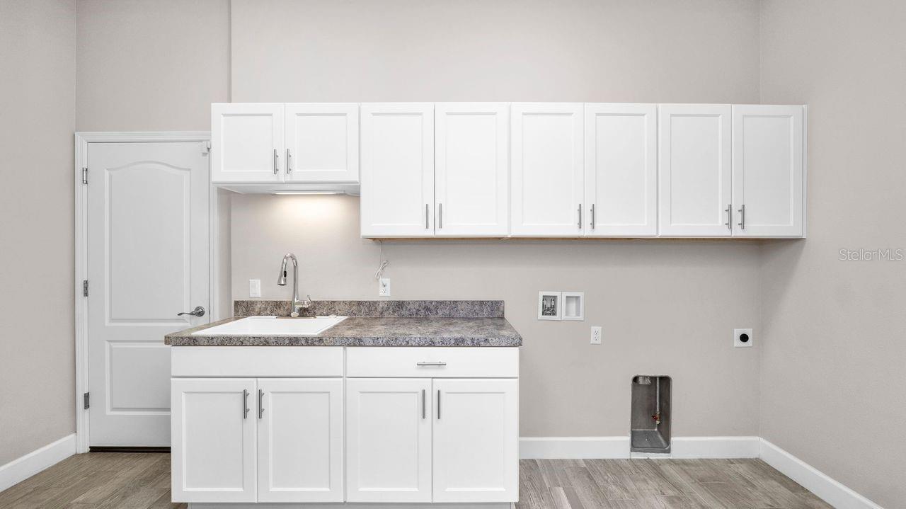 SOUTHERN OAKS - Residential