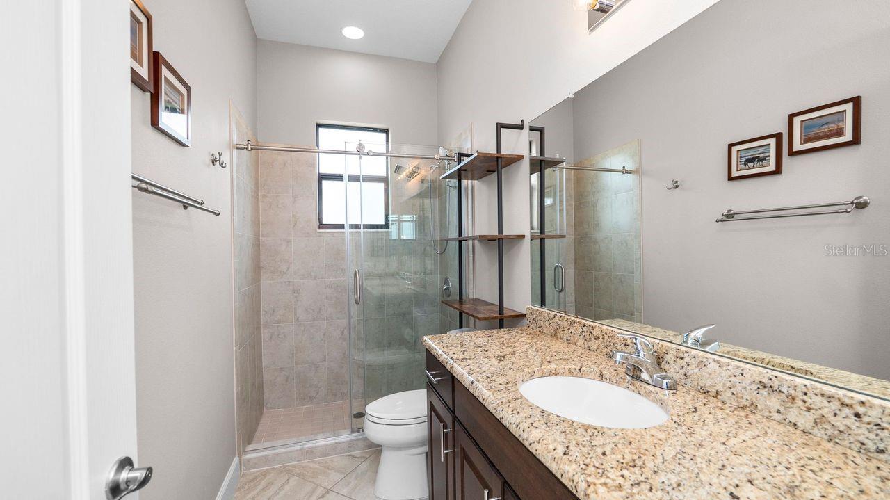 SOUTHERN OAKS - Residential