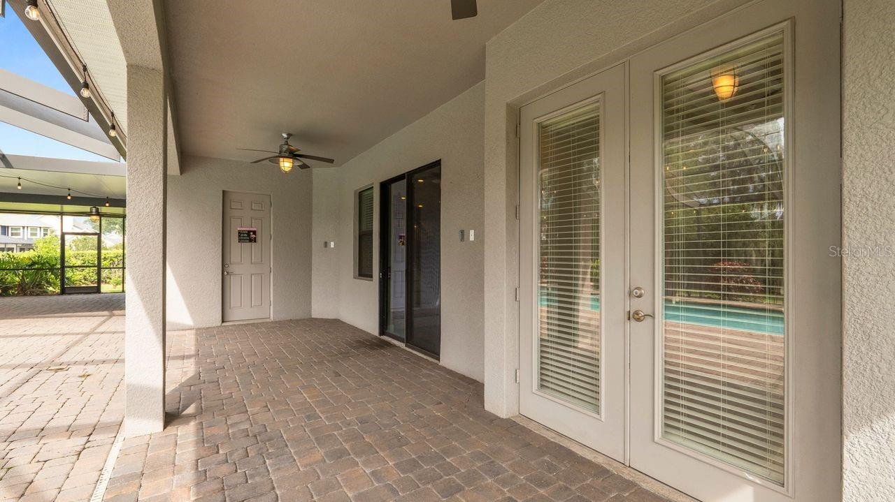 SOUTHERN OAKS - Residential