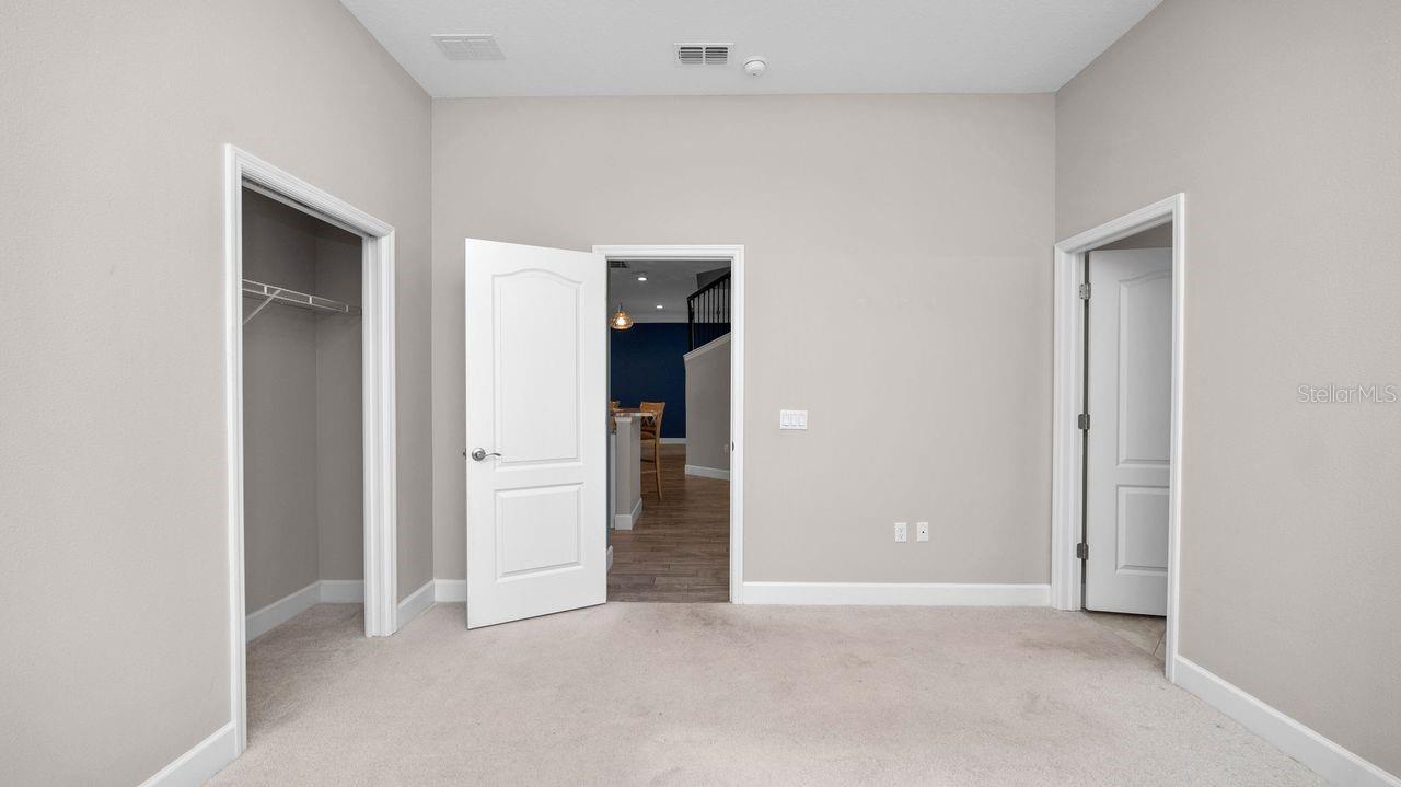 SOUTHERN OAKS - Residential