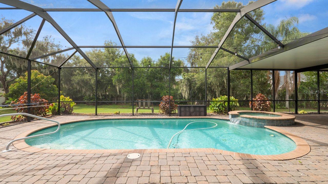 SOUTHERN OAKS - Residential