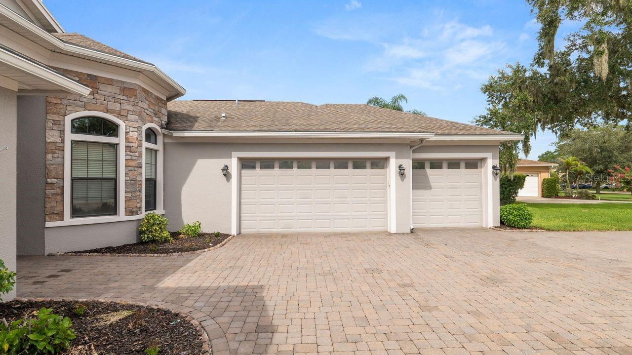 SOUTHERN OAKS - Residential