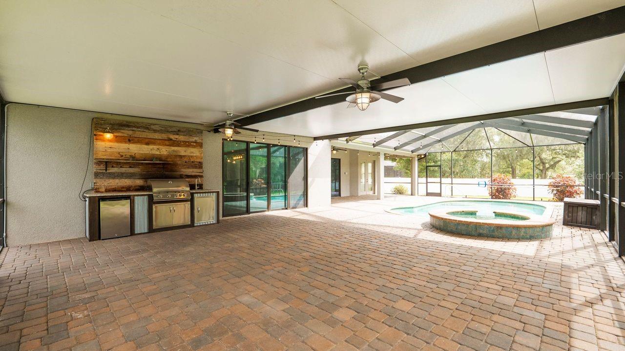 SOUTHERN OAKS - Residential