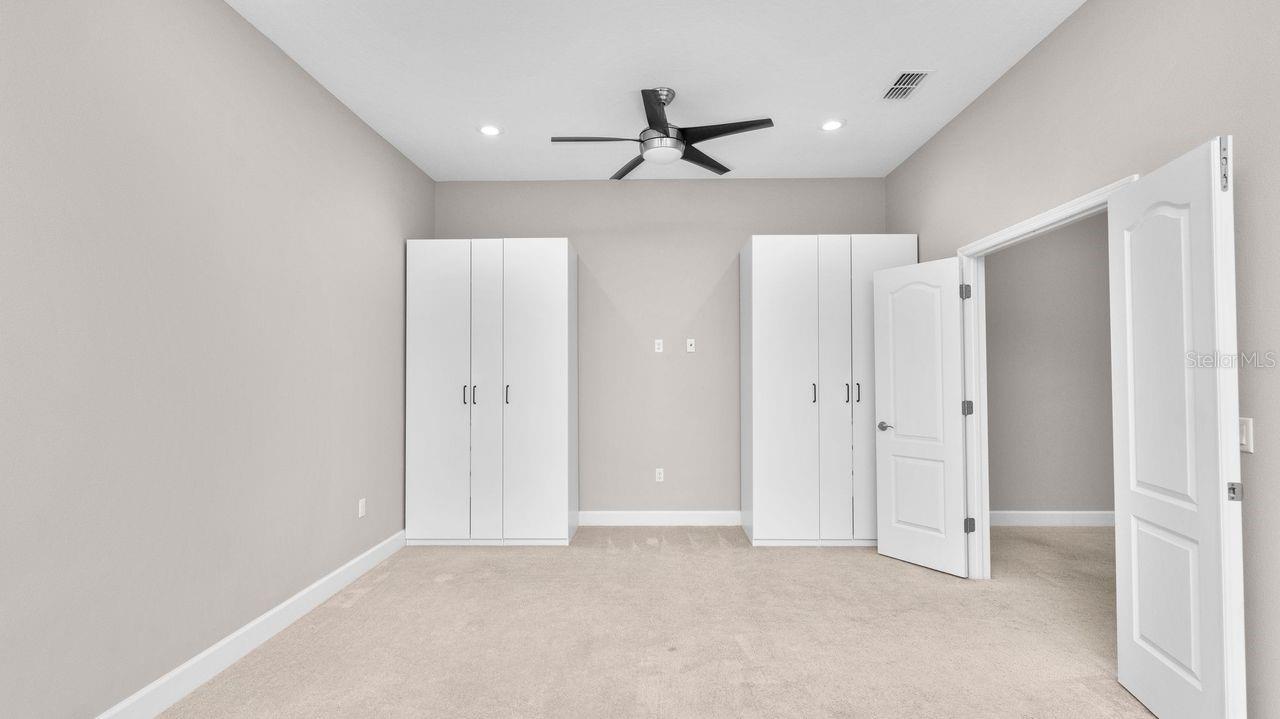 SOUTHERN OAKS - Residential