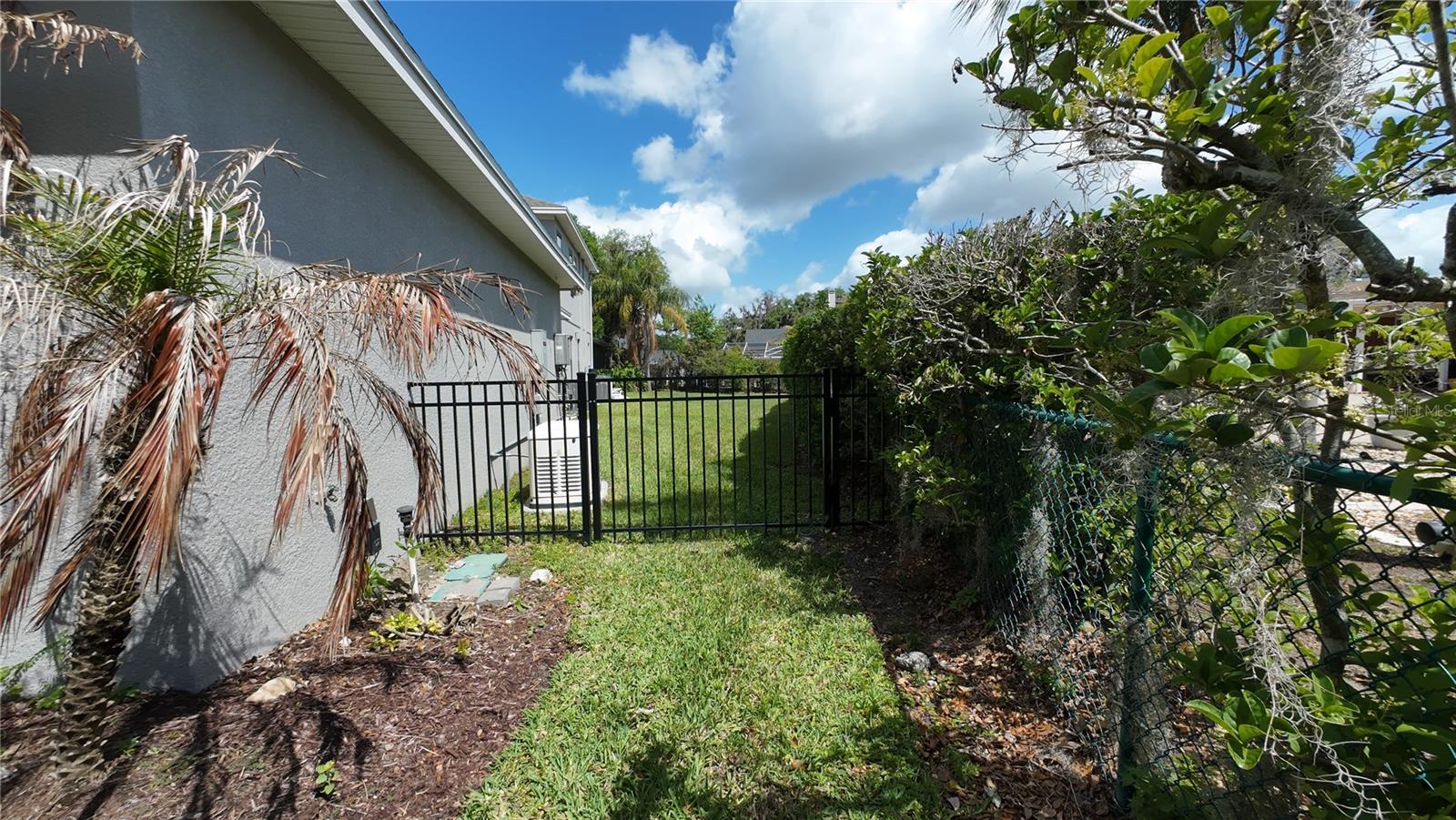 SOUTHERN OAKS - Residential