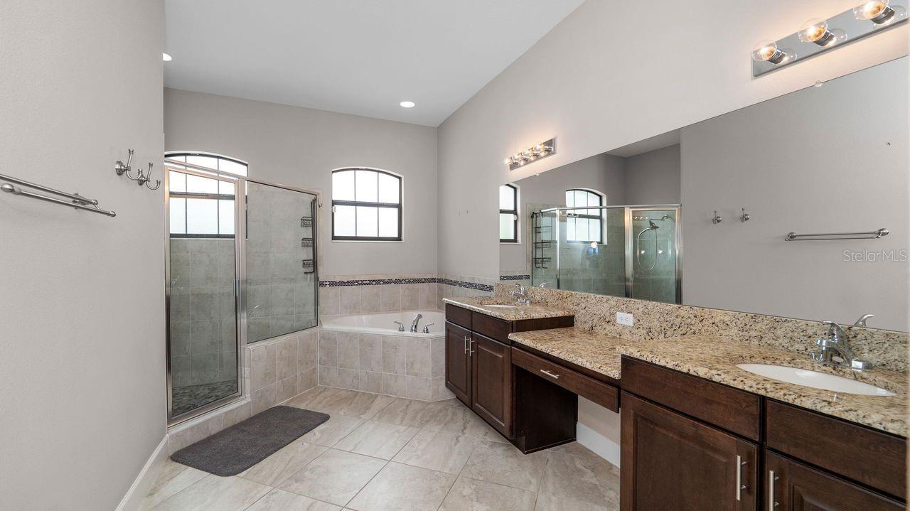 SOUTHERN OAKS - Residential