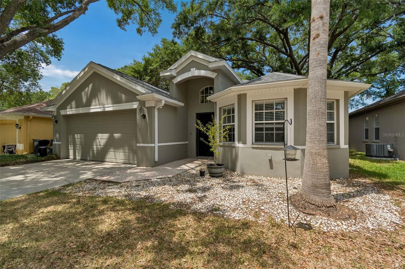 WHISPERING OAKS - Residential