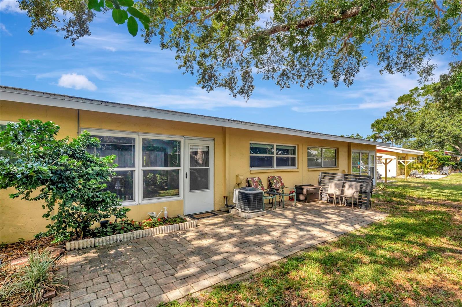 HEATHER HILL APTS - Residential