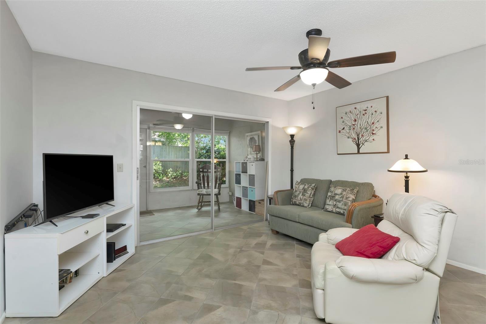 HEATHER HILL APTS - Residential