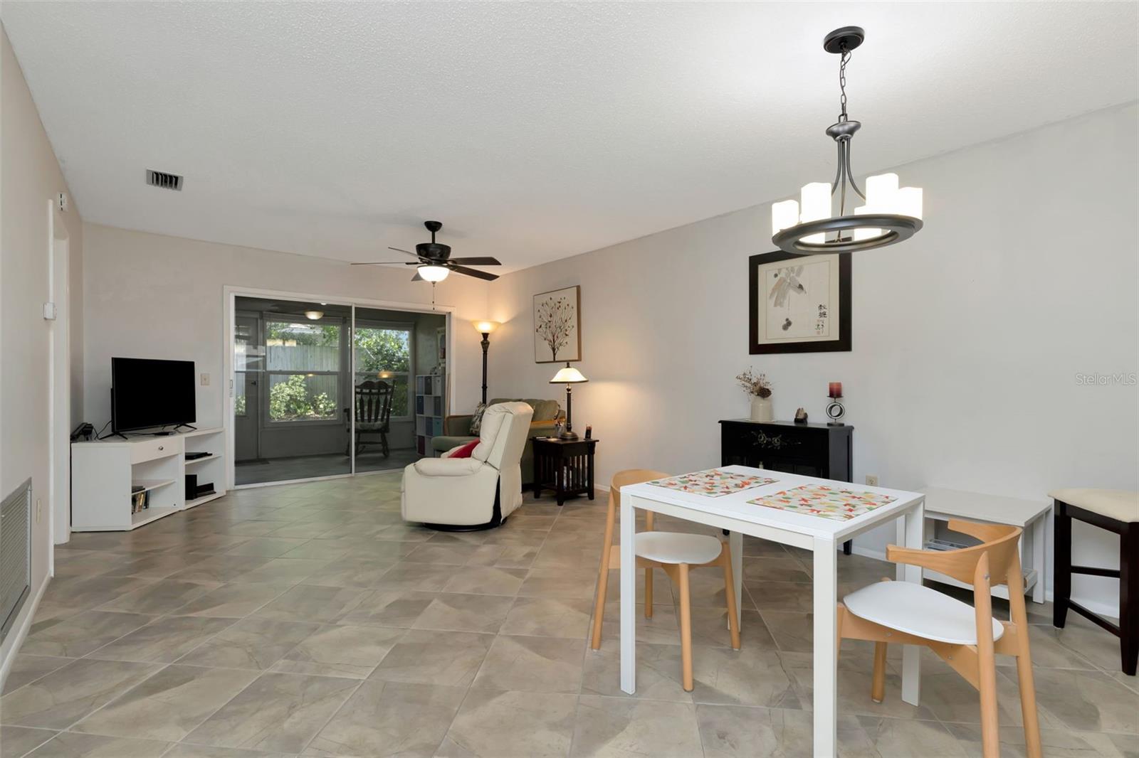 HEATHER HILL APTS - Residential