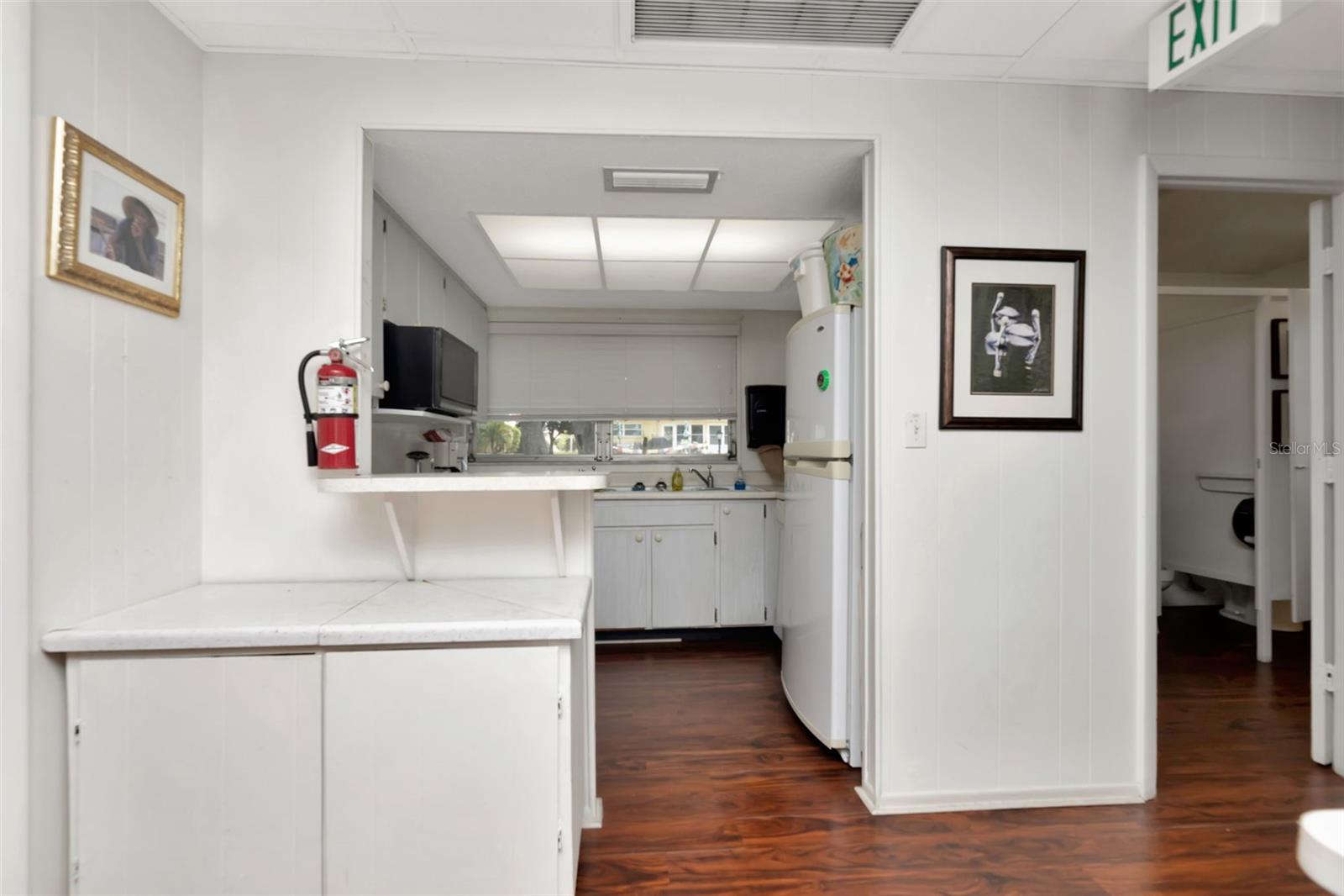 HEATHER HILL APTS - Residential