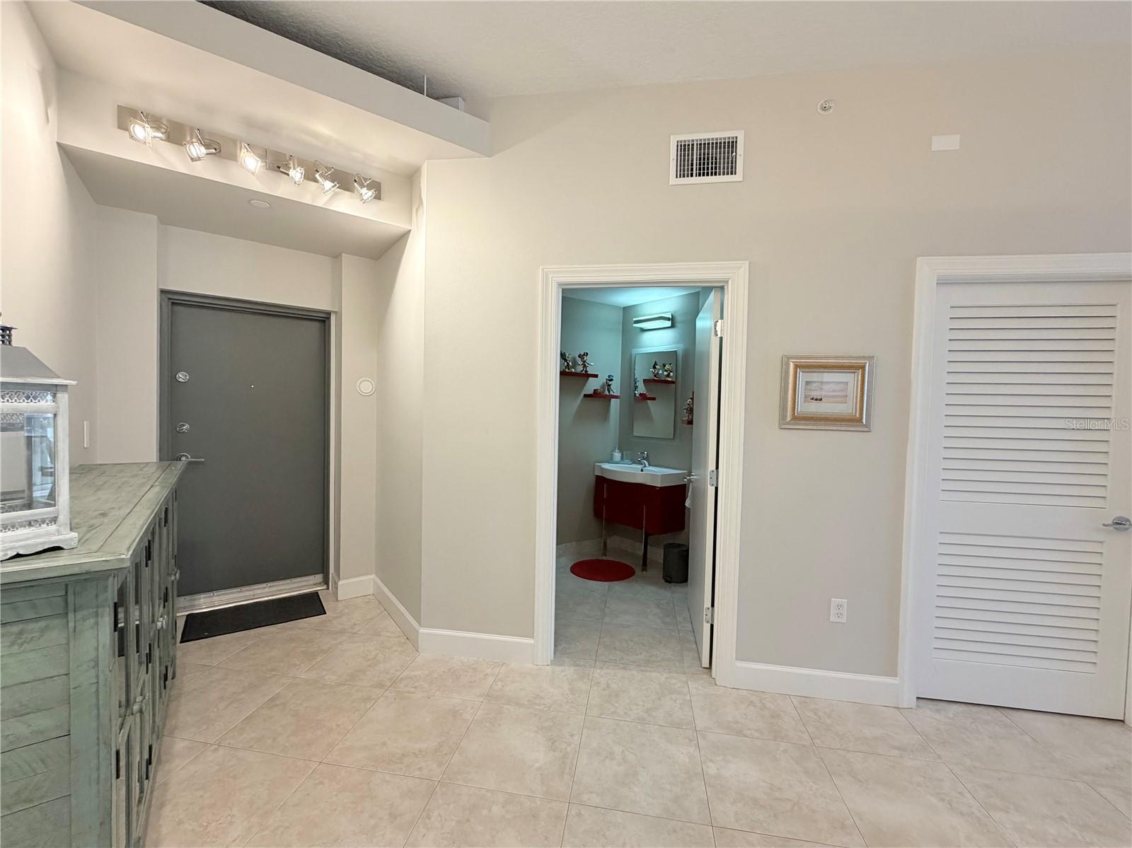 HIBISCUS-BY-THE-SEA CONDOMINIUM BLDG 2 UNIT 104 - Residential