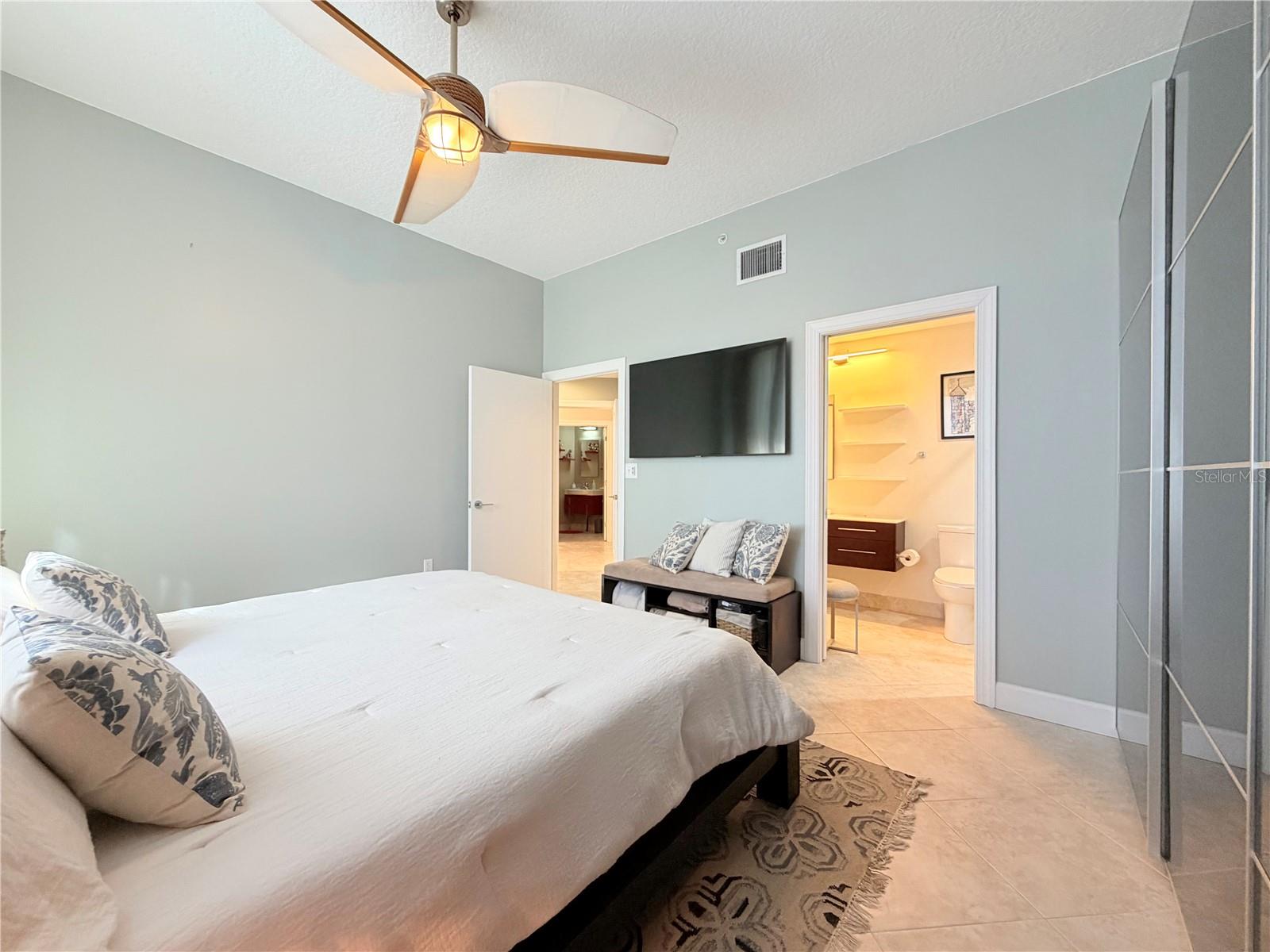 HIBISCUS-BY-THE-SEA CONDOMINIUM BLDG 2 UNIT 104 - Residential
