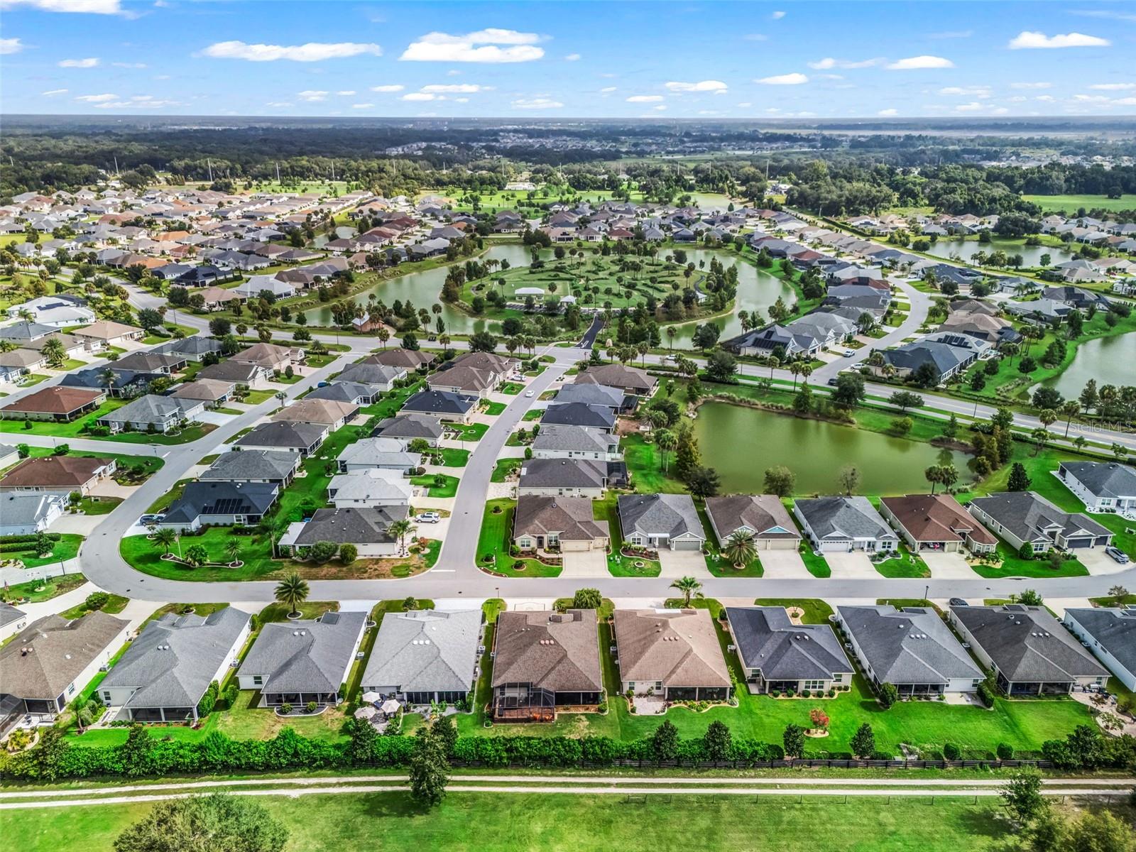 VILLAGE/FENNEY UN #8 - Residential