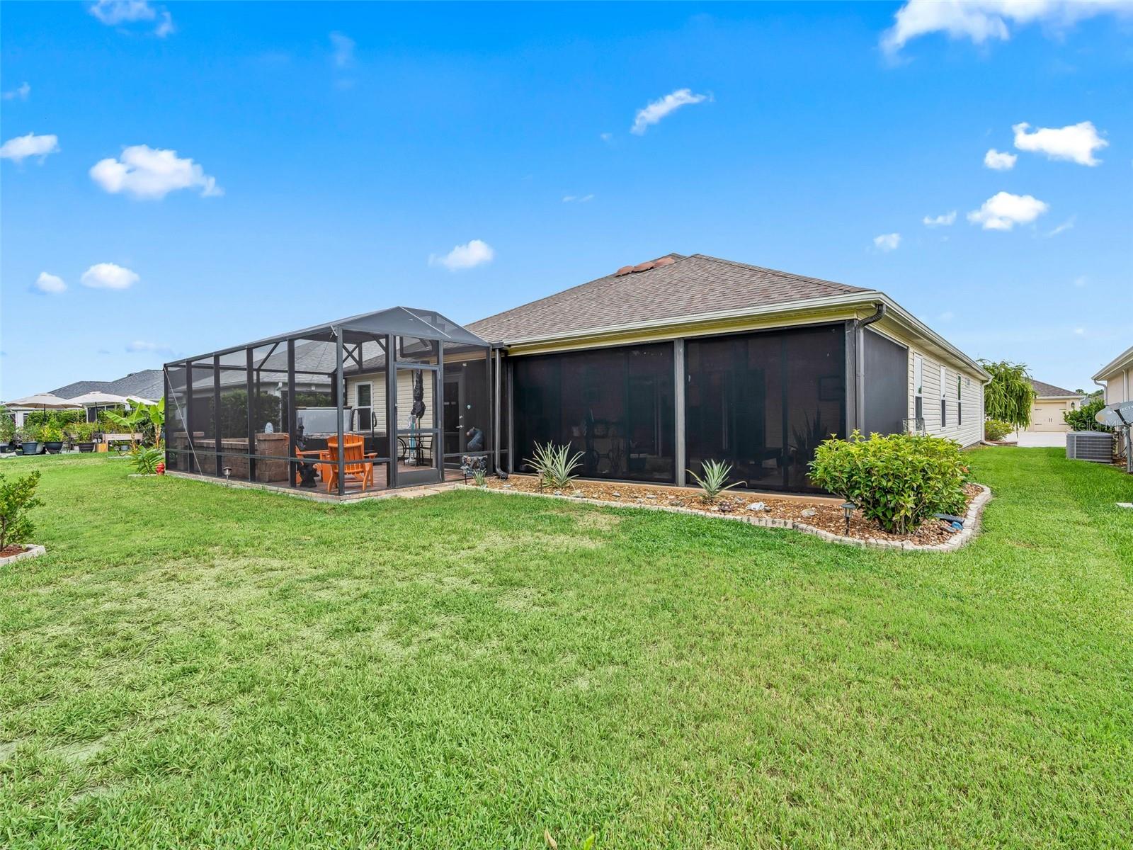 VILLAGE/FENNEY UN #8 - Residential