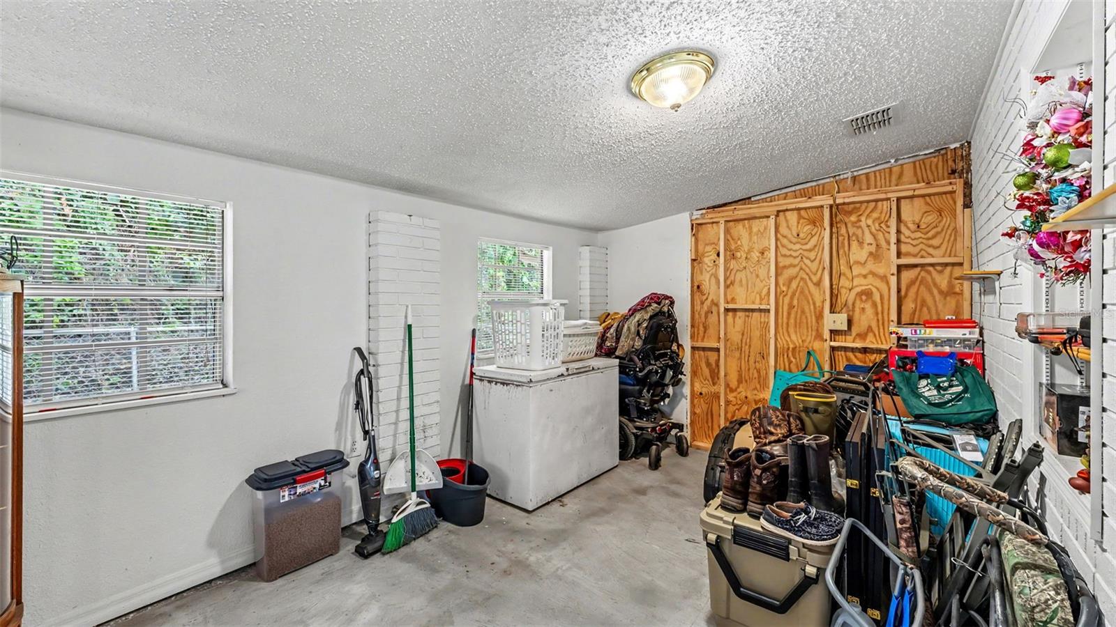 LAKE SHIPP HEIGHTS - Residential